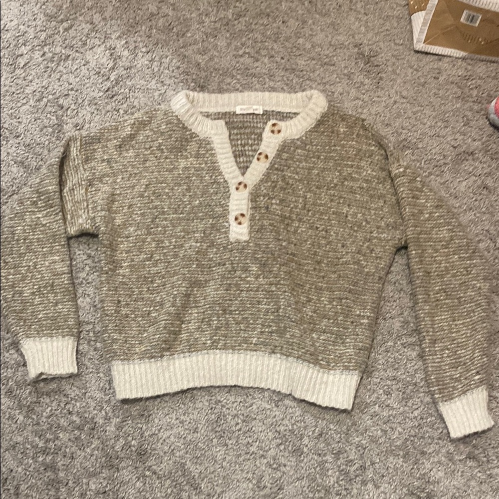 Blu Pepper Cream and Brown V-Neck Sweater